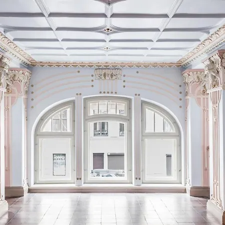 Apartment Art Nouveau Masterpiece Experience